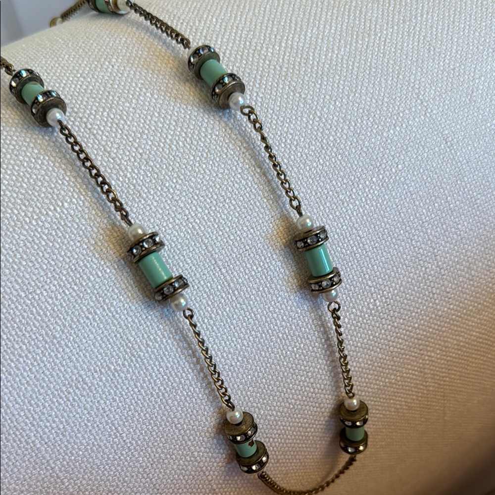 Elegant gold and Turquoise Necklace